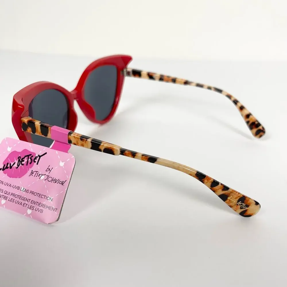NWT Betsey Johnson Luv Betsy Cat Eye Rockabilly Sunglasses Red Leopard Retro 50s - Picture 4 of 5